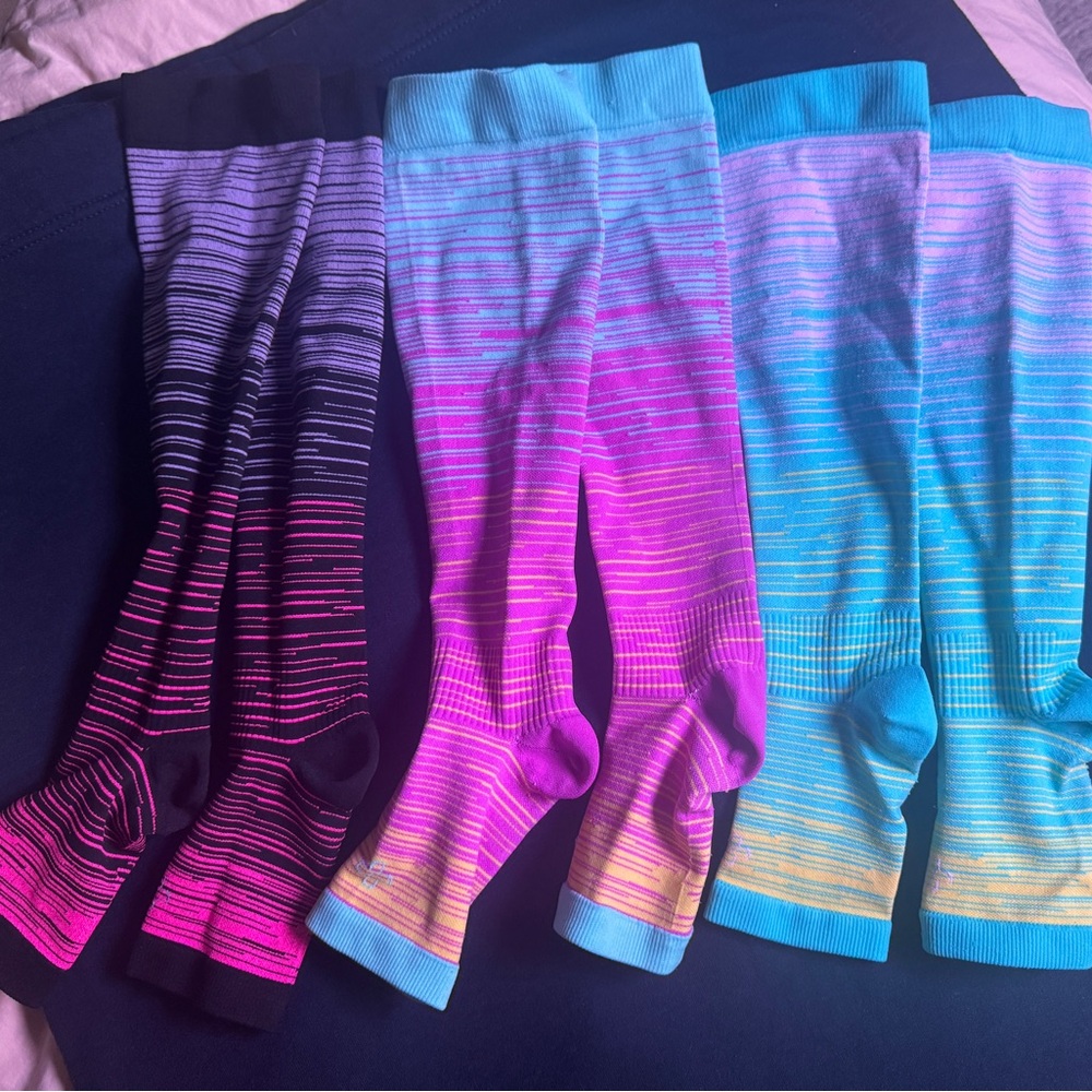 Colorful Striped Knee-High compression socks - Picture 2 of 2